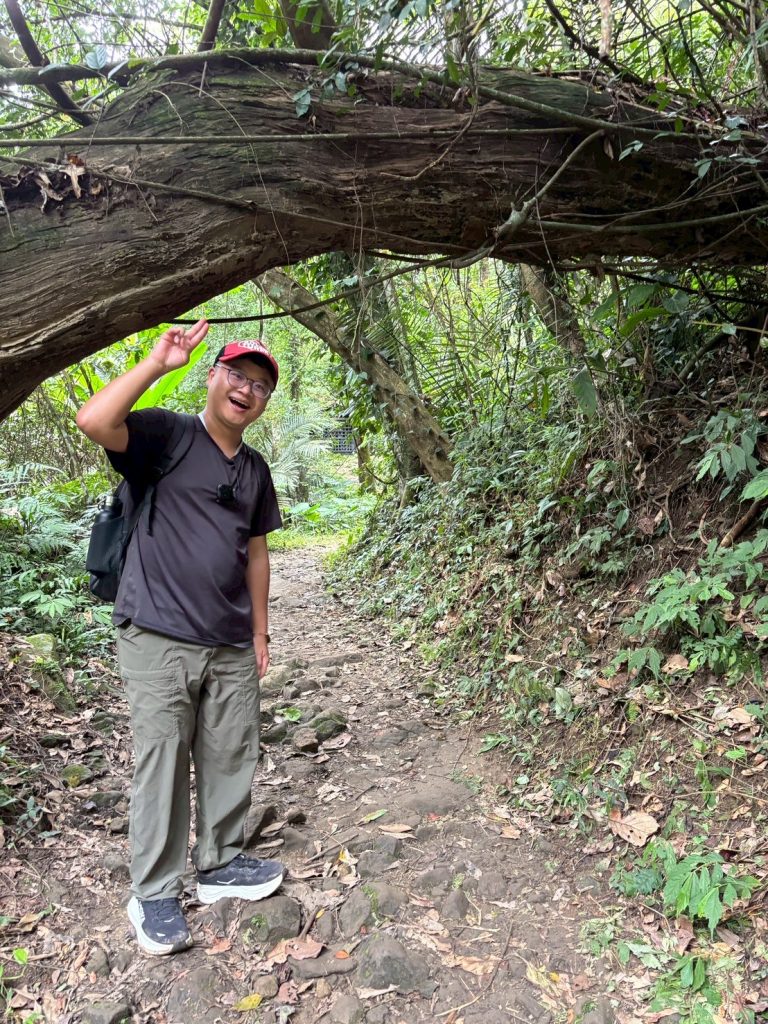 Insta360 GO UItra開箱以及評測｜體積極小的運動相機，重新定義口袋相機｜2025你不可以錯過的Vlog相機