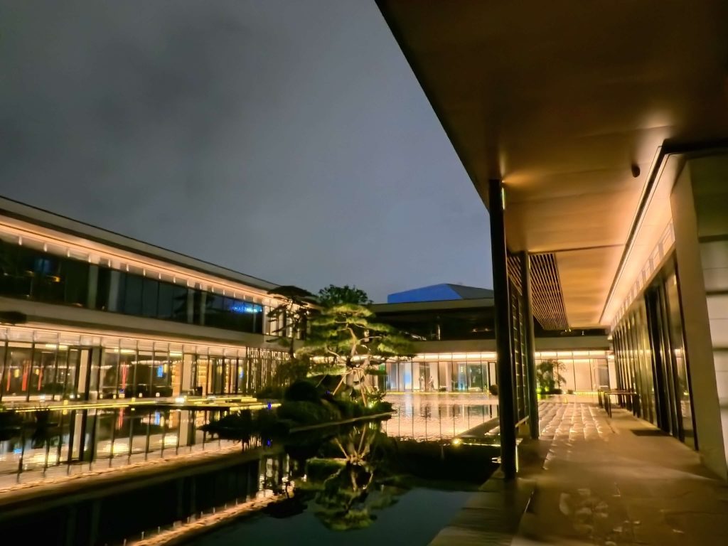 Insta360 GO UItra開箱以及評測｜體積極小的運動相機，重新定義口袋相機｜2025你不可以錯過的Vlog相機