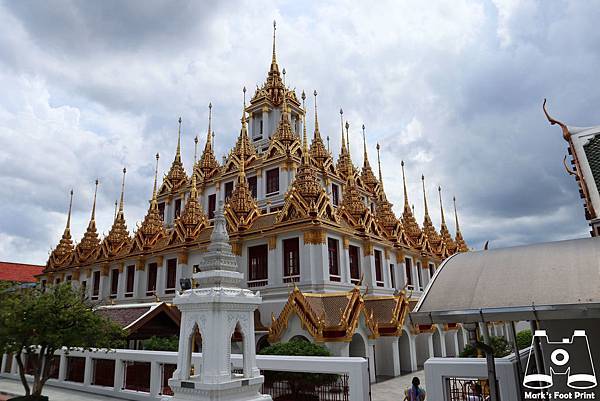 泰國曼谷｜世界三大金屬廟之一LOHA PRASAT/曼谷必去的隱藏景點-金屬城堡